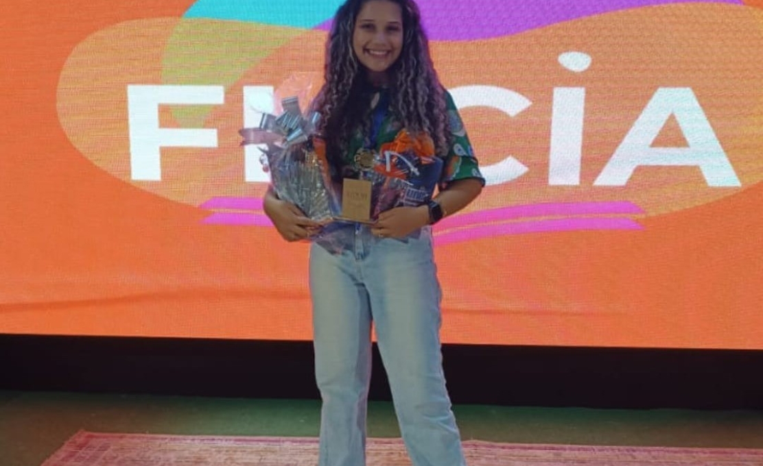 Guaporema mais um ano brilha! Com Talento na Fase Regional do Concurso de Poesia da FESPAM.