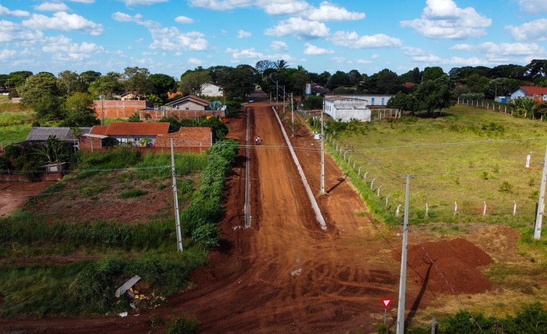 Prefeitura de Guaporema inicia pavimentação de ruas com recursos do Programa Asfalto Novo, Vid...