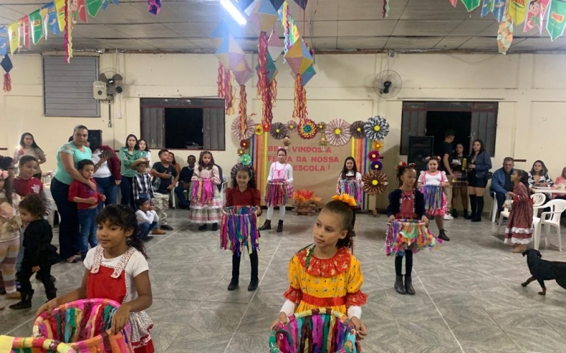 Escola Municipal Monteiro Lobato promove Festa Junina!
