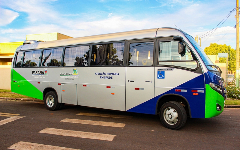 Prefeitura entrega micro-ônibus para transporte de pacientes